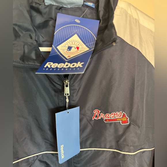 Atlanta Braves Lightweight Zip Up Windbreaker - Size L - NEW w/tags - Picture 4 of 6